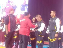 Terima Penghargaan dari Menpora, Ini Yang Disampaikan Samsurizal Tombolotutu