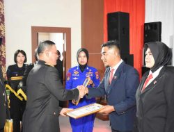 Kapolda Sulawesi Tengah berikan penghargaan 45 Personel Polri berprestasi
