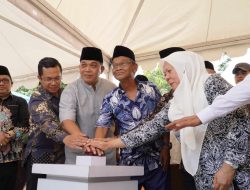 Gubernur Sulawesi Tengah Hadiri Peletakan Batu Pertama Pembangunan Mesjid Raya