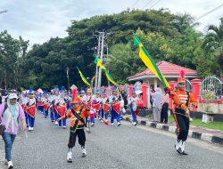 Lepas Lomba Drumband Memperingati Hardiknas, Ini Pesan Pj Bupati Parimo