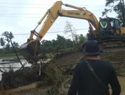 Tim Relawan Ahmad Ali Bergerak Cepat Beri Bantuan ke Warga Terdampak Bajir di Parimo