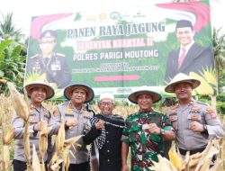 Dukung Swasembada Pangan, Kapolres Parimo Pimpin Panen Raya Jagung 
