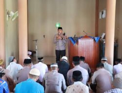 Kapolres Parigi Moutong Gelar “Jumat Curhat” di Masjid Istiqlal Desa Nambaru