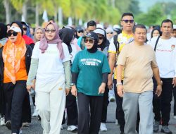 KADIN Parimo Gelar Jalan Santai, Warga Antusias Ikuti Rangkaian Kegiatan