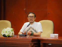 Seragam Gratis Jadi Bukti Keberpihakan Pemda Parimo pada Keluarga Kurang Mampu