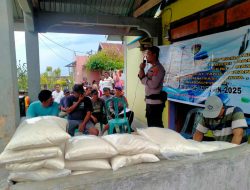 Sat Polairud Parimo Salurkan Bansos dan Sosialisasi Bahaya Illegal Fishing