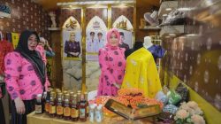 Dekranasda Parigi Moutong Pamerkan Kain Tenun Motif Bomba Saga di MTQ Sigi