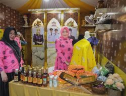 Dekranasda Parigi Moutong Pamerkan Kain Tenun Motif Bomba Saga di MTQ Sigi