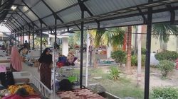 Pasien Dievakuasi ke Selasar Usai Gempa M 6,7, RSUD Anuntaloko Tetap Layani IGD