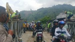 Via Jembatan Darurat, Jalur Trans Sulawesi Parimo Kembali Terhubung