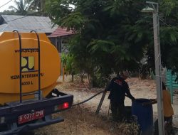Kekeringan di Parimo, 8.000 Liter Air Bersih Disalurkan ke Warga Bolano Barat