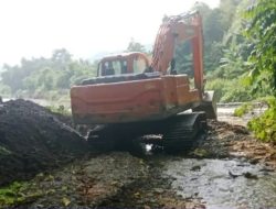 BPBD Parimo Pasang 100 Geobag di Sibalago, Air Bersih Disalurkan ke 5 Desa